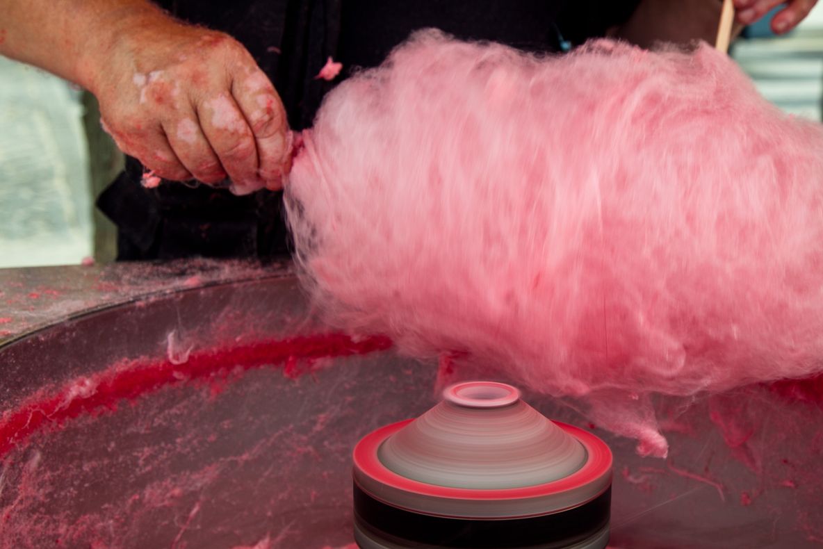 Vase sanguine artificiale, create cu ajutorul mașinăriei de vată de zahăr! Cum funcționează