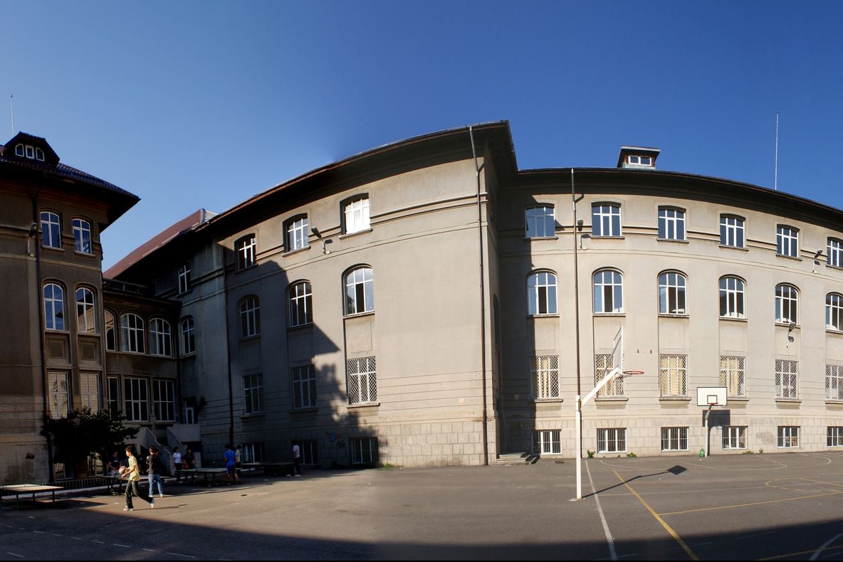 Anchetă la colegiul ,,Tudor Vianu"