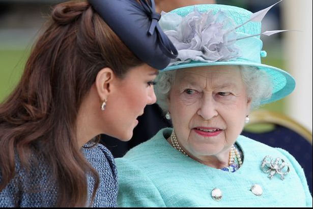 Regina Elisabeta se va înfuria îngrozitor. Kate Middleton rupe o tradiție regală, veche de 115 ani