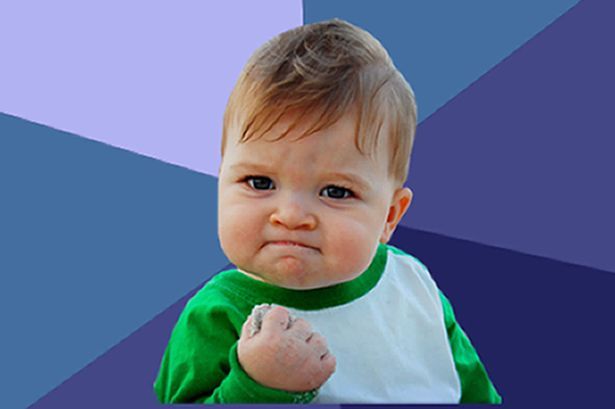 Cum arată acum „success kid”, băieţelul care a oferit faţa celui mai cunoscut „meme” de pe Internet