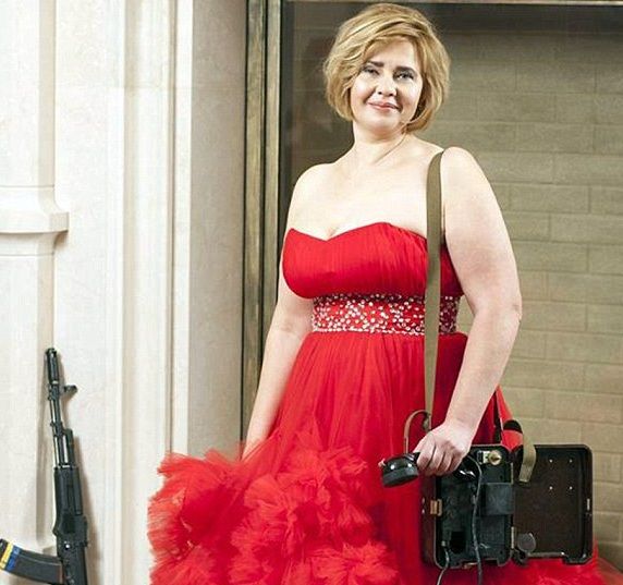 Fotografii incendiare cu femei din armata Ucrainei. Ce pot să facă cu un Kalashnikov!