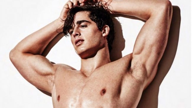 Când spune ce meserie are, nimeni nu îl crede. Cu ce se ocupă bărbatul care a sucit minţile femeilor