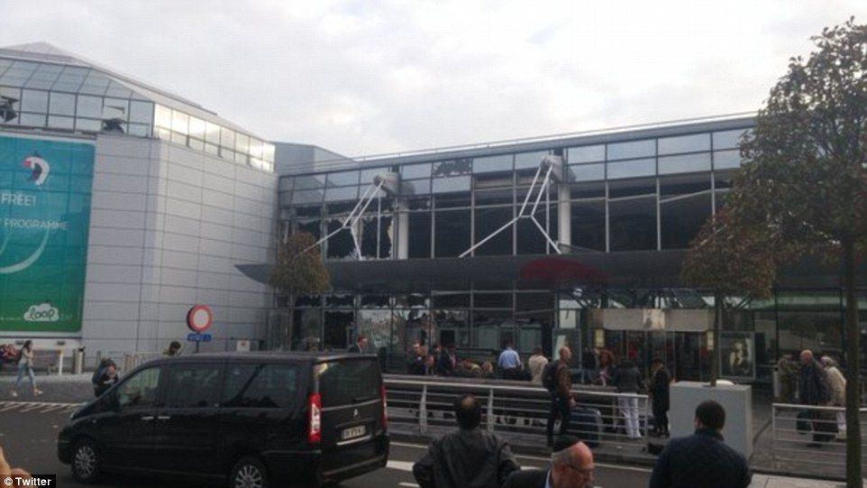 EXPLOZII PE AEROPORTUL DIN BRUXELLES. Primele imagini dramatice