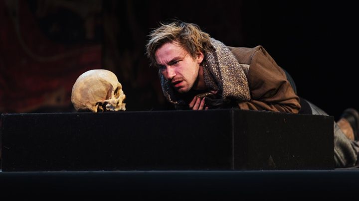 Craniul lui Shakespeare a fost furat din mormânt. Cu cât se vinde pe piața neagră? 