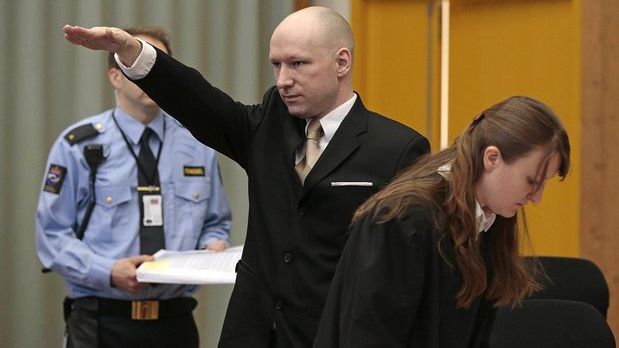 Norvegia interzice armele semiautomate până în 2021.Decizia, la 8 ani după masacrul făcut de Breivik
