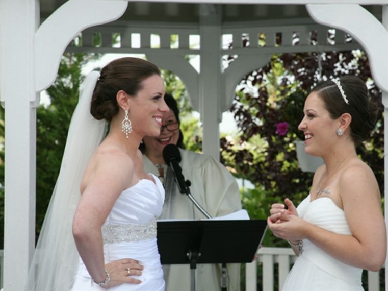 Acestea sunt cele mai frumoase nunţi între persoanele de acelaşi sex. Ceremonii-gay celebre!