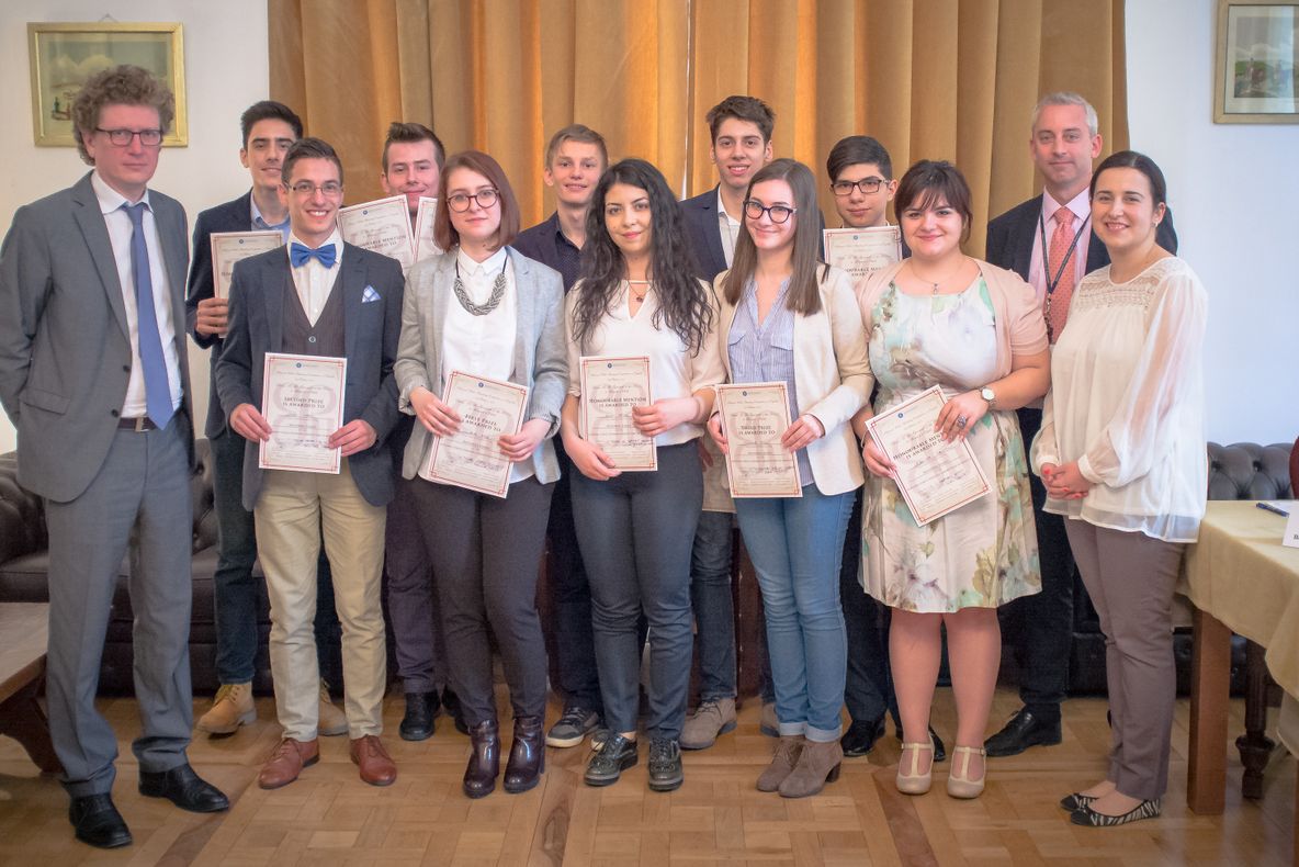 Concursul Naţional de Discurs Public în Limba Engleză: 10 elevi se întrec în finală