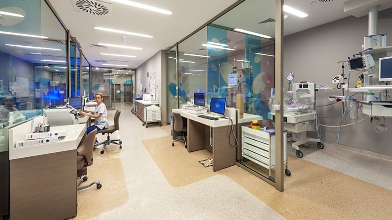 BUCUREȘTI. Doi medici renumiți fac evaluări gratuite pacienților cu afecțiuni uro-oncologice (P)