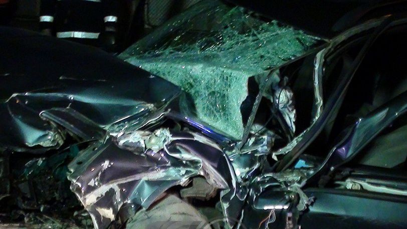 Accident grav în Dej. Un şofer a intrat cu maşina într-un tren