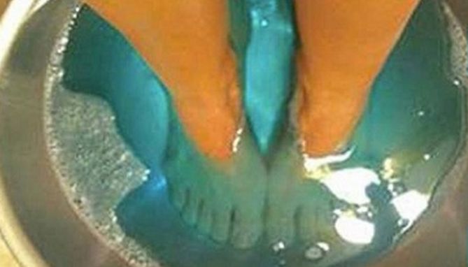 Şi-a înmuiat picioarele în apă de gură. După ce vei află motivul, vei urma şi tu exemplul!