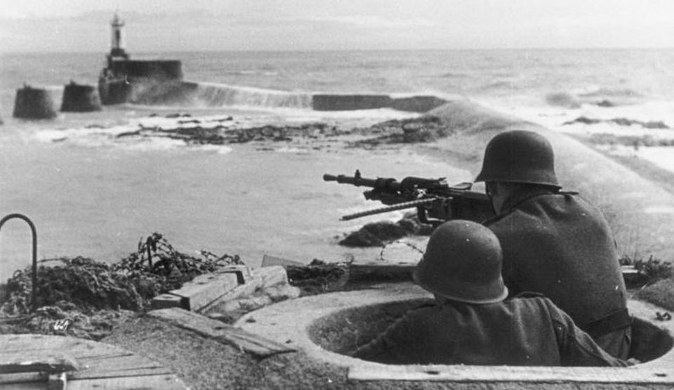 Imaginile folosite de propaganda nazistă pentru a le demonstra germanilor că sunt invincibili