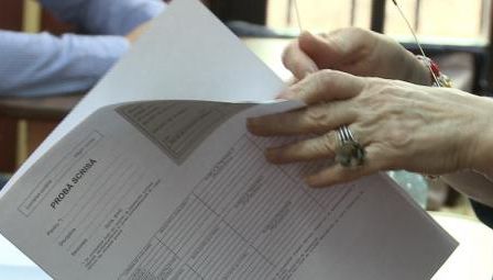 Imaginaţia bate cultura. Ce au putut să scrie unii elevi la simularea de la BAC 2016 este incredibil