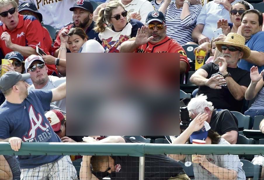 Momentul care a șocat tribuna, surprins de o singură fotografie. Ce se petrece de fapt în imagine