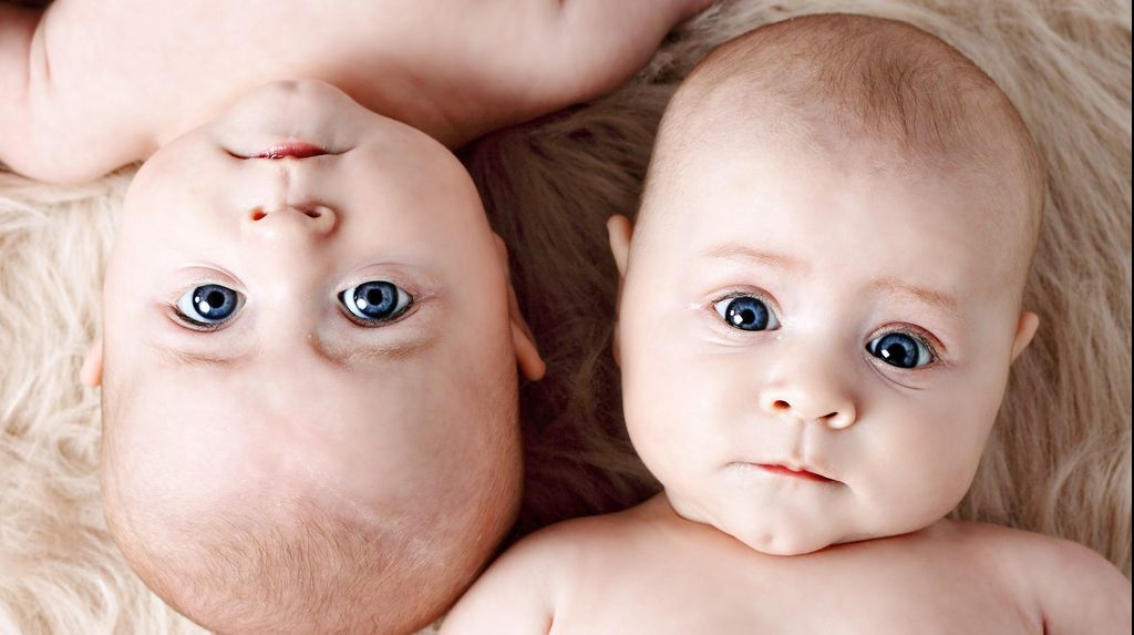 A văzut că gemenii ei nu seamănă deloc unul cu altul. Când a mers la medic, s-a speriat. Ce a aflat