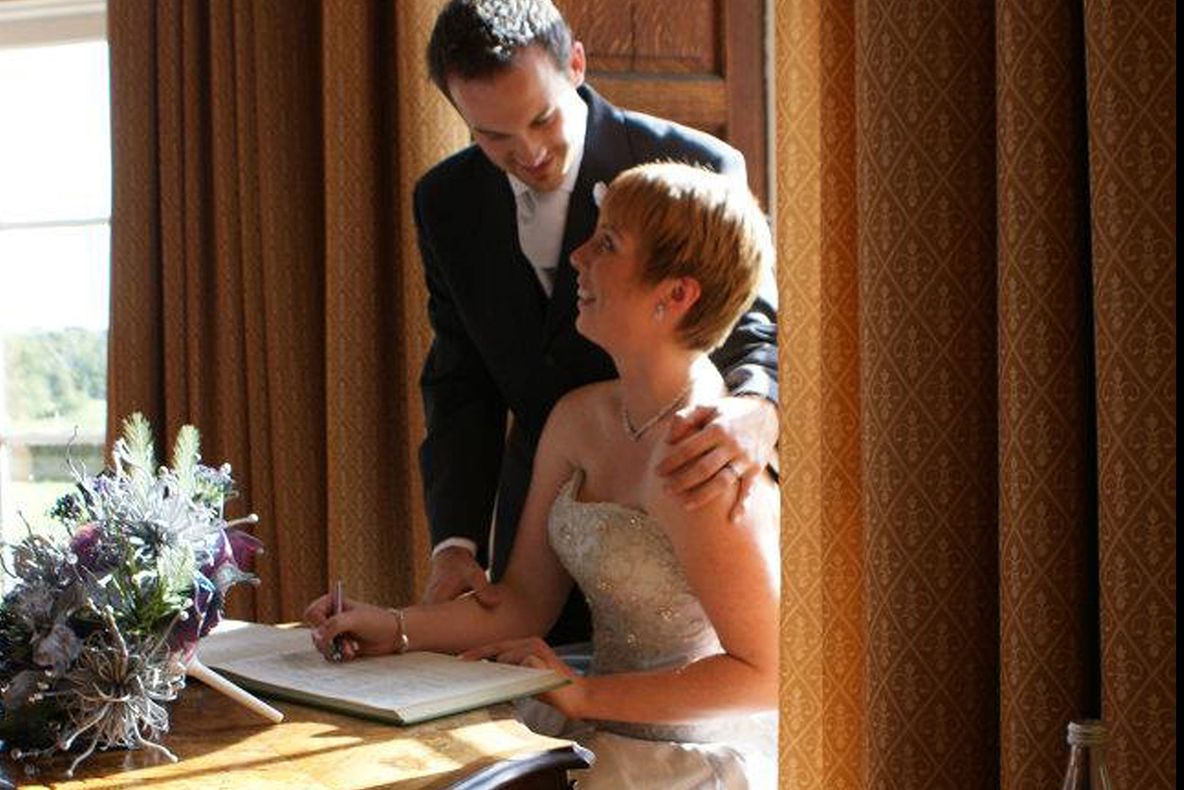 Abia se căsătorise și era foarte fericită! Într-o zi a găsit o scrisoare de dragoste pentru amantă