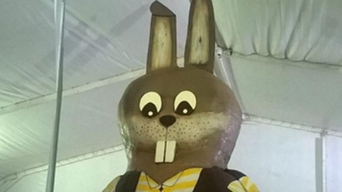 Cel mai mare iepuraş de ciocolată: 20.000 de persoane nu l-au terminat de mâncatl!