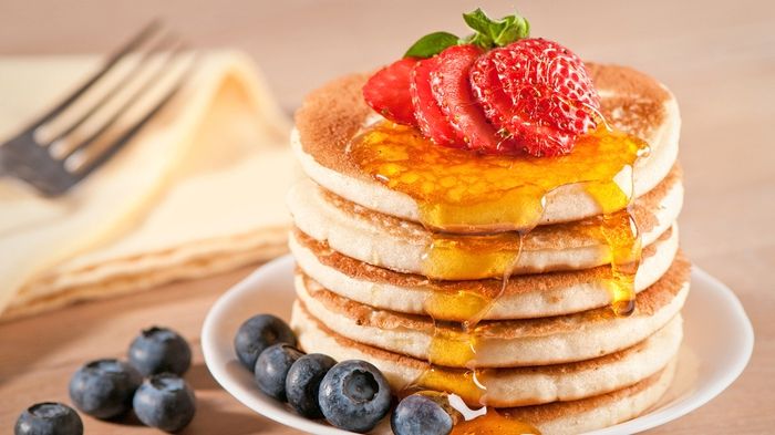 Cum faci cele mai pufoase clătite americane. Secretul pe care puţini bucătari îl ştiu