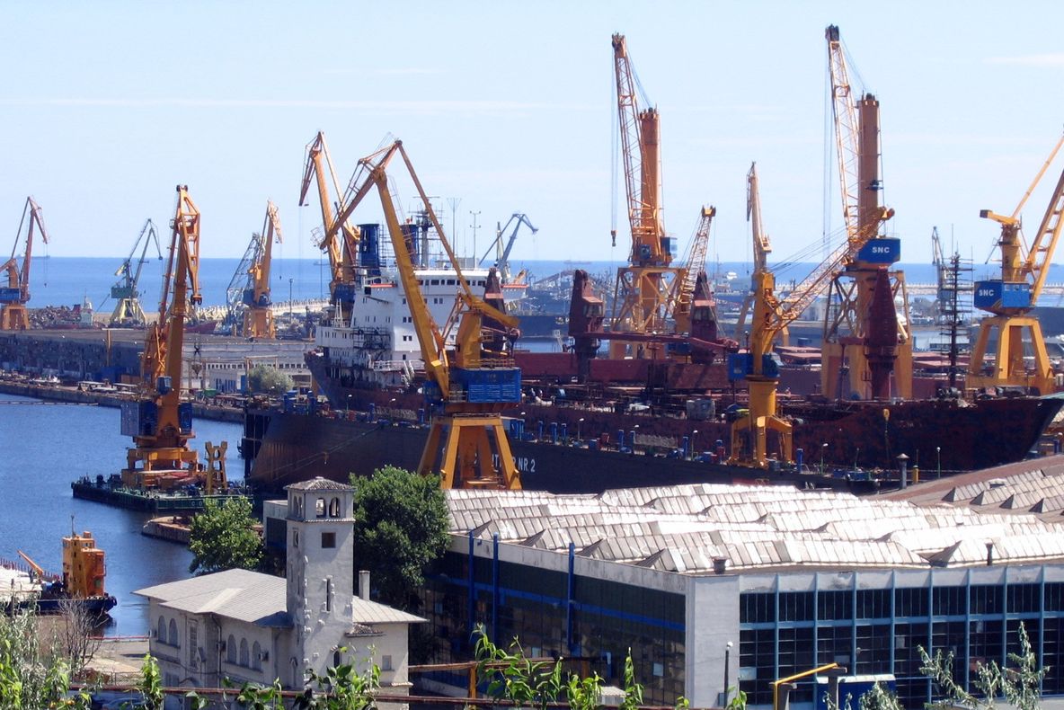 O nouă lovitură pentru CNAPMC! Administraţia portului Constanţa, reclamată la Consiliul Concurenţei