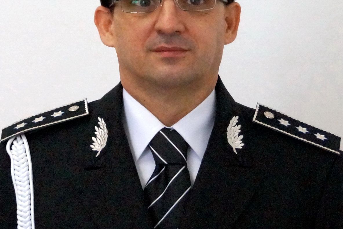 Inedit. Noul rector al Academiei de Poliţie a jucat în serialele "La Bloc" şi "Fete de măritat"