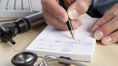 I-a cerut de la medic scutire medicală. Răspunsul doctorului pentru patron, genial! I-a închis gura!