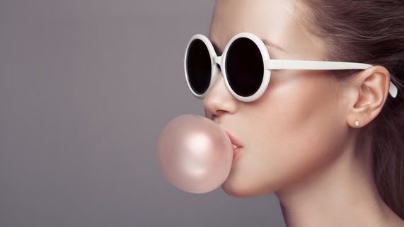 De ce e periculoasă guma de mestecat