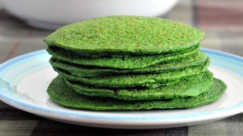 Cum prepari clătitele rusești din spanac. Un deliciu de primăvară!