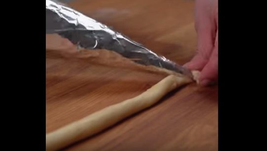 Înfăşoară aluat în folia de aluminiu. Câteva minute mai târziu? Rămâi fără cuvinte
