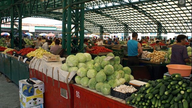 Ce alimente se scumpesc de la lună la lună. Rata inflaţiei a urcat puternic în iunie