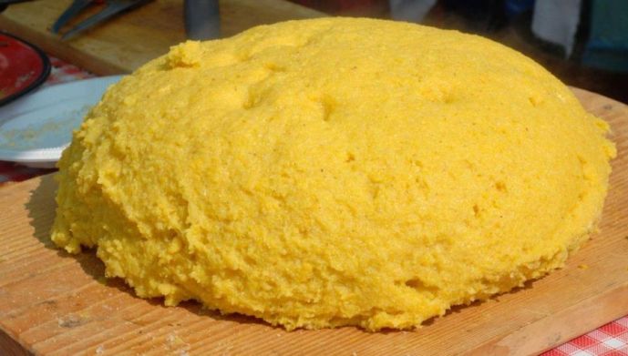  De ce medicul Virgiliu Stroescu nu recomandă mămăliga cu brânză și smântână, preferata milioanelor de români 