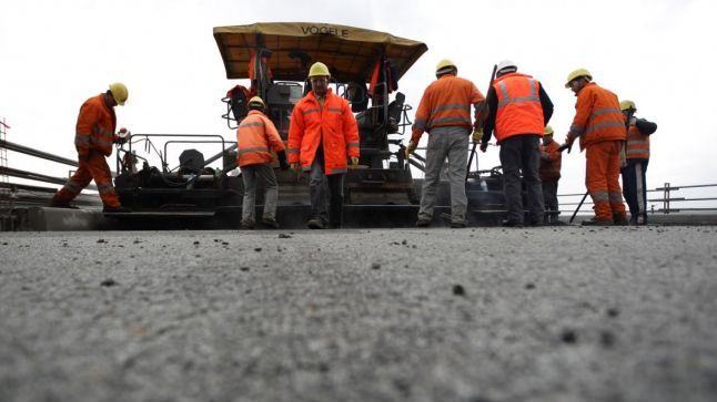 Au asfaltat strada, dar le-a scăpat un "detaliu": "Asta e o prostie omenească!"