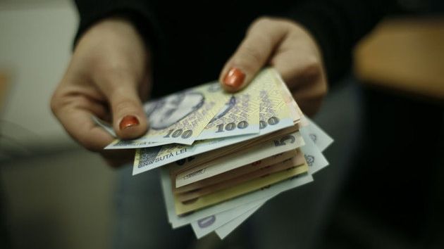 Tot mai multe persoane, păcălite printr-o nouă metodă de înşelăciune: e tipic românească!