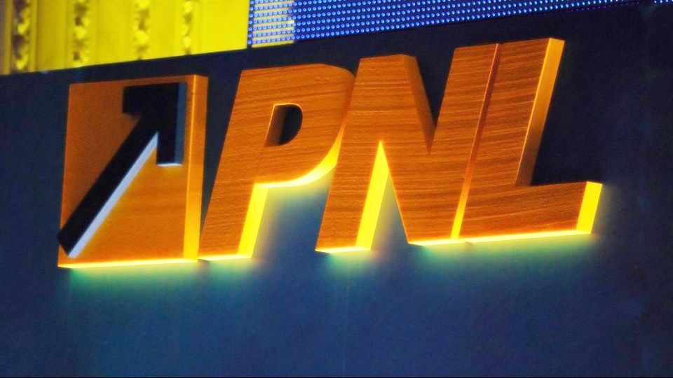 PNL, reacție dură privind lipsa fondurilor pentru majorarea alocaţiei mamelor. Mesaj către Cioloș 