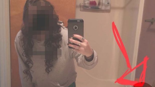 Poza trimisă părinților a compromis-o definitiv. A văzut prea târziu detaliul rușinos