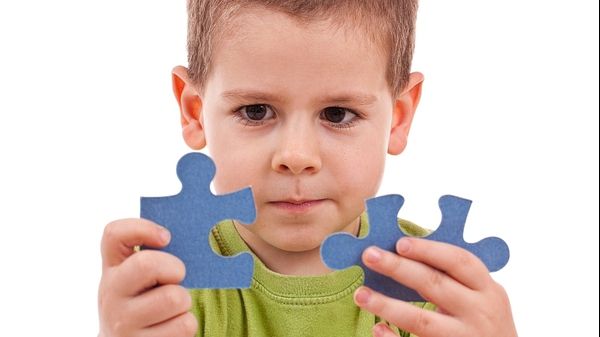 Fiecare dintre noi este purtător al genelor de autism: ''RISCUL există în noi toţi''