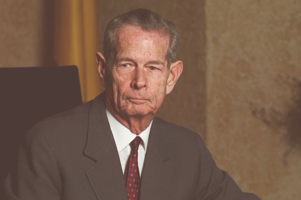 Regele Mihai a fost externat. Starea sa generală este stabilă. Va fi tratat acasă