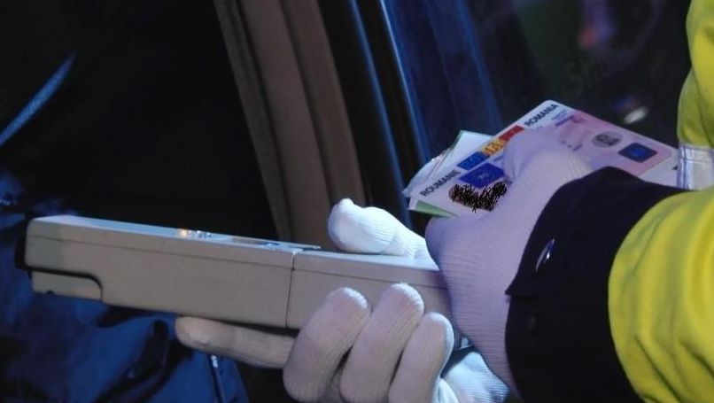 Șofer din Dâmbovița, prins beat la volan de două ori în aceeași zi. A doua oară, alcoolemie mai mare