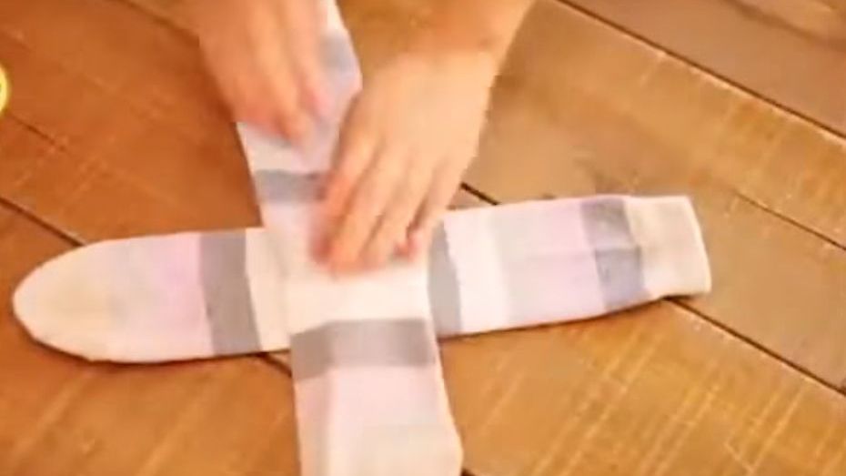 Gata cu haosul. Acesta este modul corect în care se împachetează șosetele