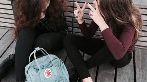 Două surori au dispărut din fața școlii. Un an mai târziu, lumea a fost șocată. Unde se aflau