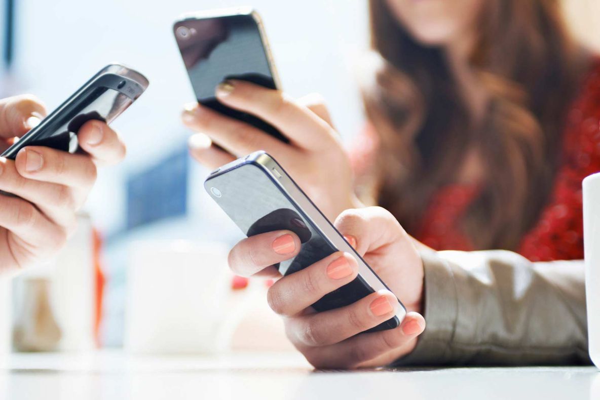 Cum să deblochezi tastatura cu emoticoane secrete din smartphone-ul tău