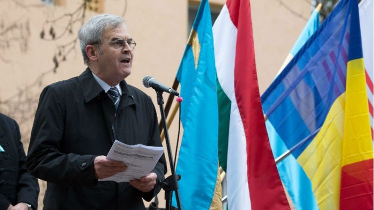 Ungaria răspunde României și îl decorează pe Tokes pentru merite în Revoluția de la Timișoara