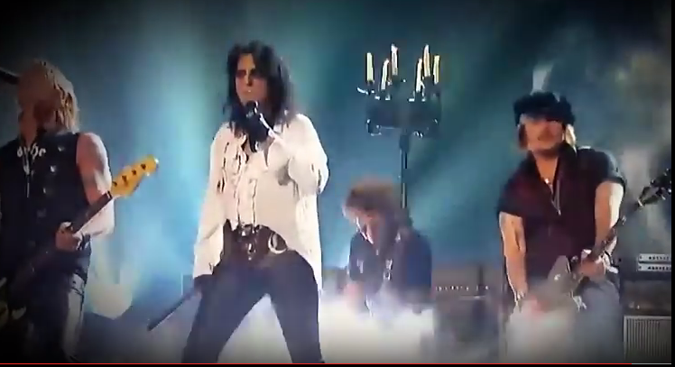 Alice Cooper, Joe Perry și Johnny Depp vor concerta la București