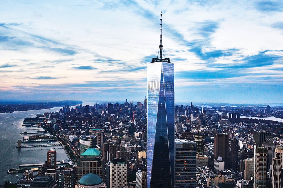 Gafă la New York. Clădirea One WTC, luminată în roșu, galben și albastru în loc de culorile Belgiei