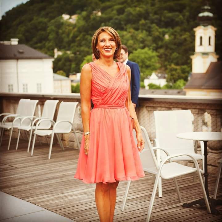 Carmen Iohannis, schimbare majoră de look. Cum arată acum soţia preşedintelui României