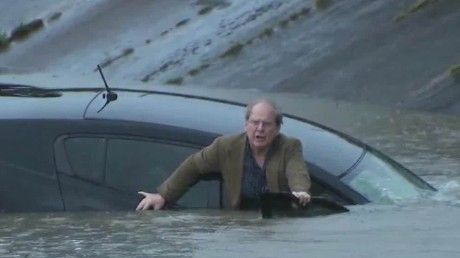 Stare de alertă în SUA. Apele au pus stăpânire pe Texas. IMAGINI dezastruoase