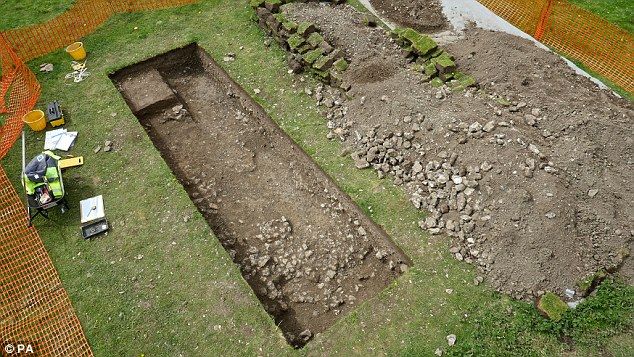 A săpat o groapă mare în curtea casei. Se pregătea să toarne fundația, când... A rămas șocat!