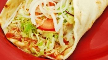 Cum prepari o shaorma sănătoasă: iată ce ingrediente trebuie să conţină