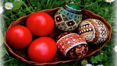 VINEREA MARE. De ce nu e bine să faci ouă roşii în Vinerea Marea