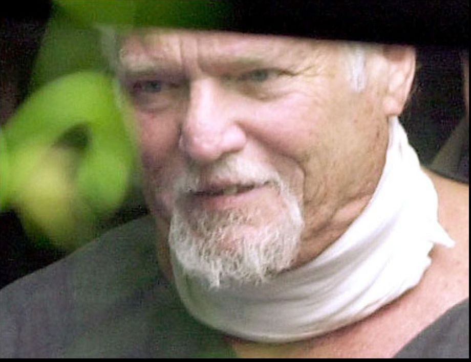 E activist de mediu și ”principalul” fondator al Zilei Pământului. Ascunde însă un secret îngrozitor