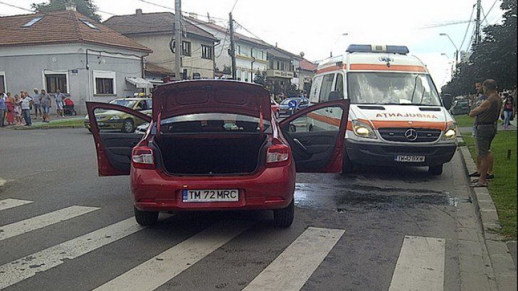 Accident groaznic în Timişoara. Trei maşini şi un autobuz, implicate