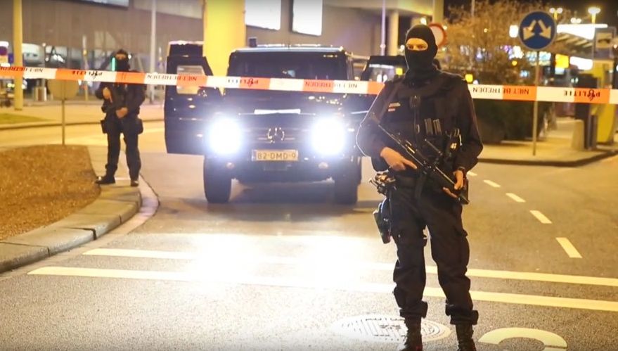 Alertă cu bombă în Olanda. Aeroportul Schiphol din Amsterdam, evacuat